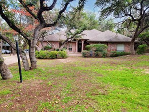 120 Long Wood Ave in Lakeway, TX - Building Photo - Building Photo