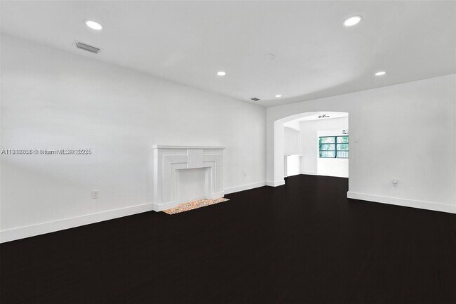 9173 Byron Ave in Surfside, FL - Building Photo - Building Photo