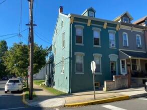300 Chestnut St-Unit -2nd Fl in West Reading, PA - Building Photo - Building Photo