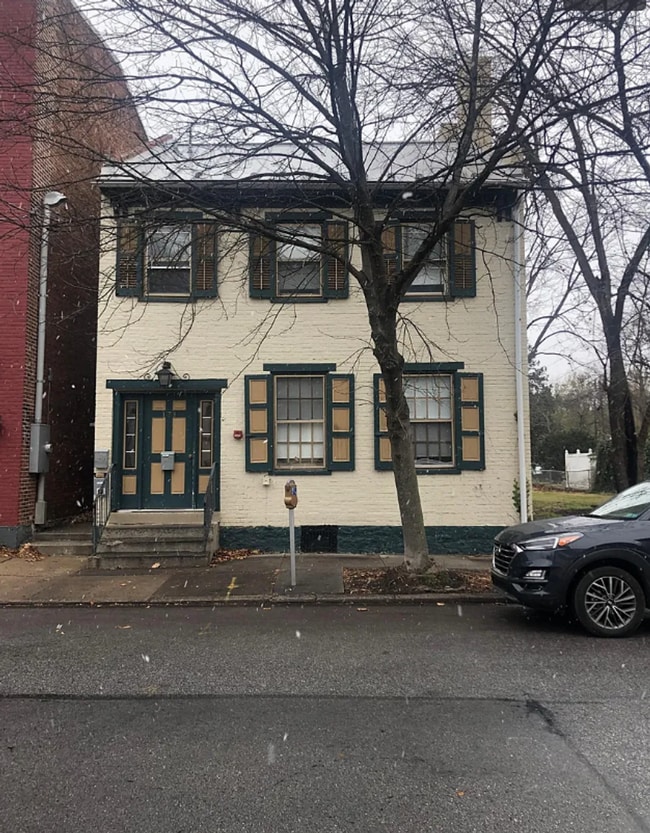 property at 171 W Louther St