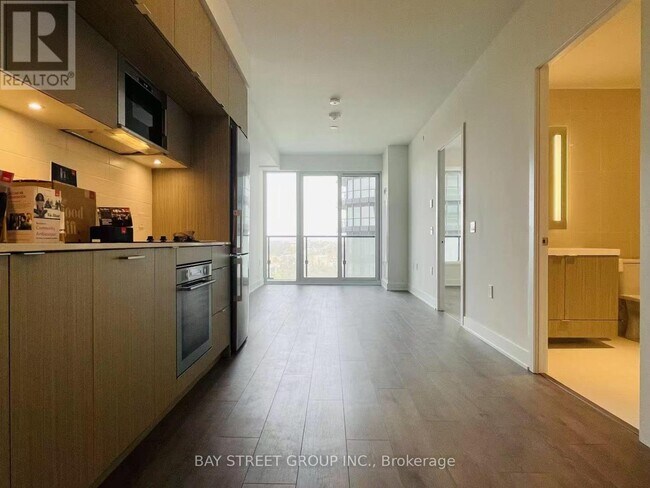 575-2575 Bloor St E in Toronto, ON - Building Photo - Building Photo