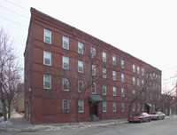 Verano Apartments in Holyoke, MA - Foto de edificio - Building Photo