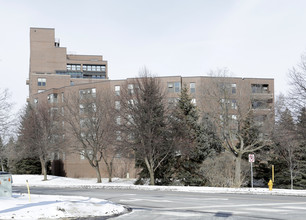 Calvary Center Apartments in Golden Valley, MN - Building Photo - Building Photo