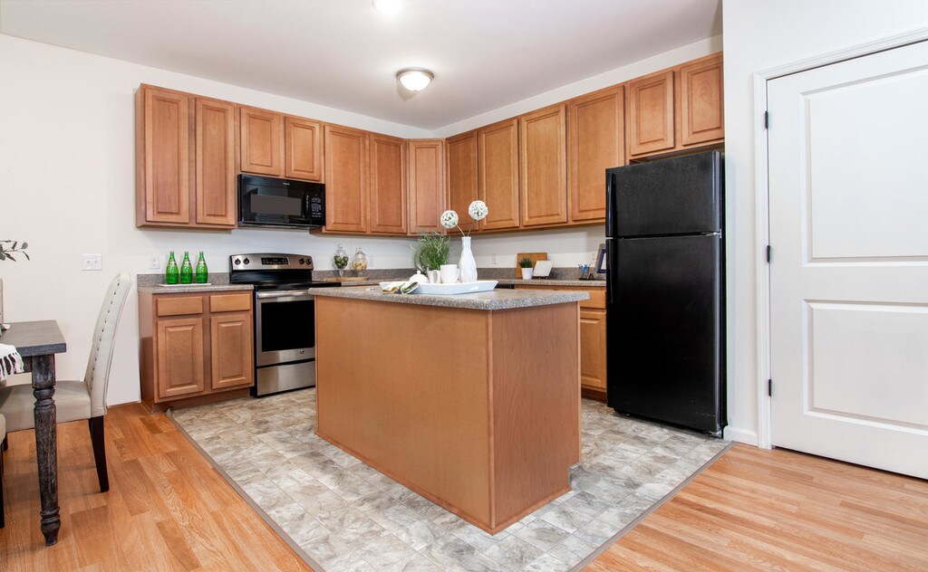 Villages at Lake Silvercote Apartments in Wentzville, MO