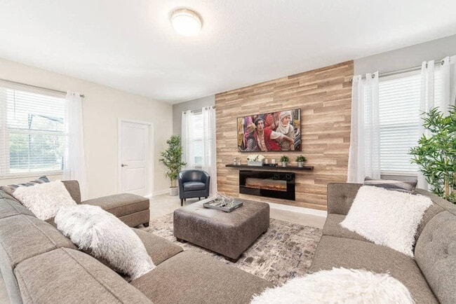 2719 Bookmark Dr
