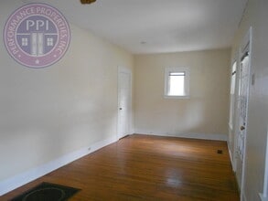 3417 SE Grant Ct in Portland, OR - Building Photo - Building Photo