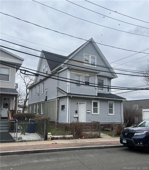 93 Baldwin St in Bridgeport, CT - Building Photo