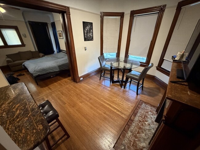 1562 E Irving Plz, Unit Lower Front 1 bedroom