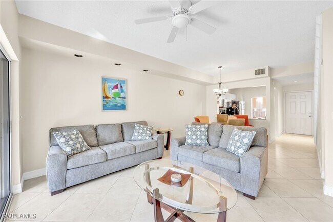 1044 Woodshire Ln in Naples, FL - Building Photo - Building Photo