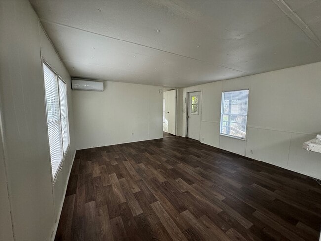 property at 104 N 1st St