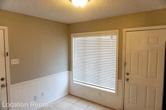 6603 Elkhart Ave in Lubbock, TX - Foto de edificio - Building Photo