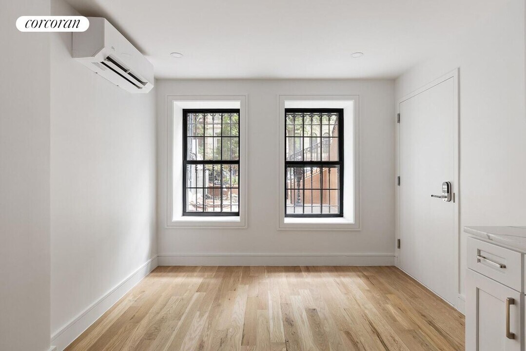 384 Hancock St in Brooklyn, NY - Building Photo