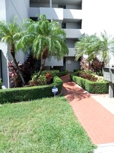 13255 SW 88th Ln, Unit 206 in Miami, FL - Building Photo - Building Photo