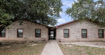 2716 N 31st St in McAllen, TX - Building Photo