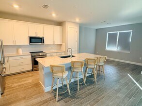 6256 Baywood Ct, Unit 9-F in Lakewood Ranch, FL - Building Photo - Building Photo