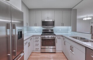 650 Chestnut St in San Francisco, CA - Building Photo