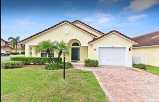 100 Cardinal Ct in Davenport, FL - Building Photo