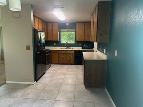 8285 Buena Vista Ave in Los Molinos, CA - Building Photo - Building Photo