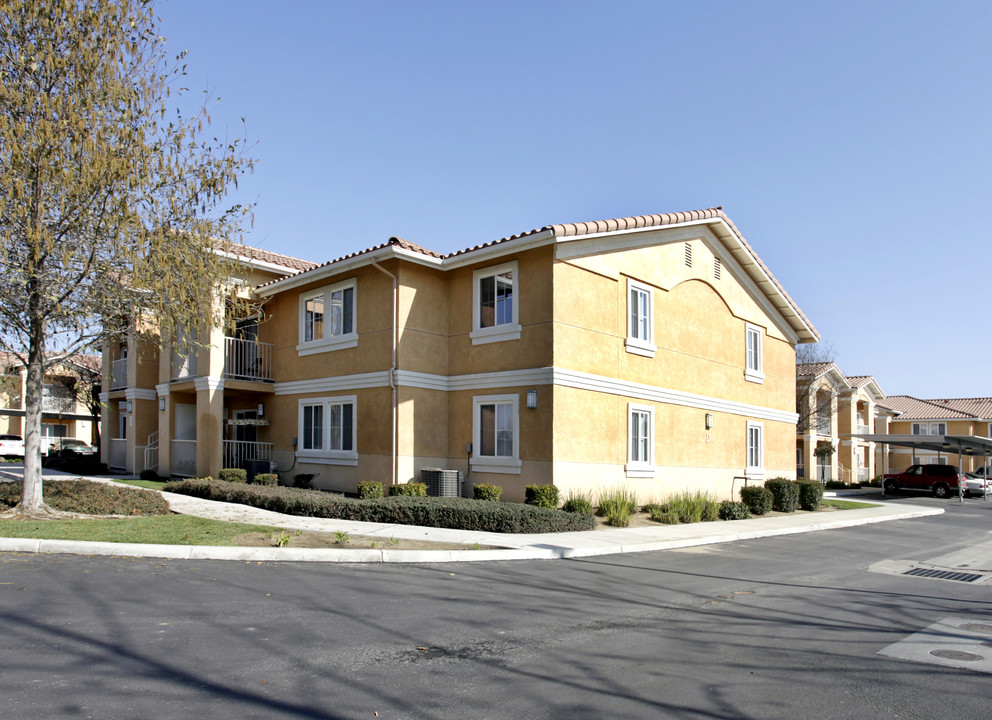 Park View Village in Porterville, CA - Building Photo