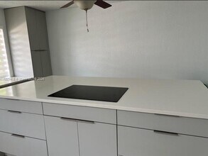 10860 NW 40th St in Coral Springs, FL - Building Photo - Building Photo