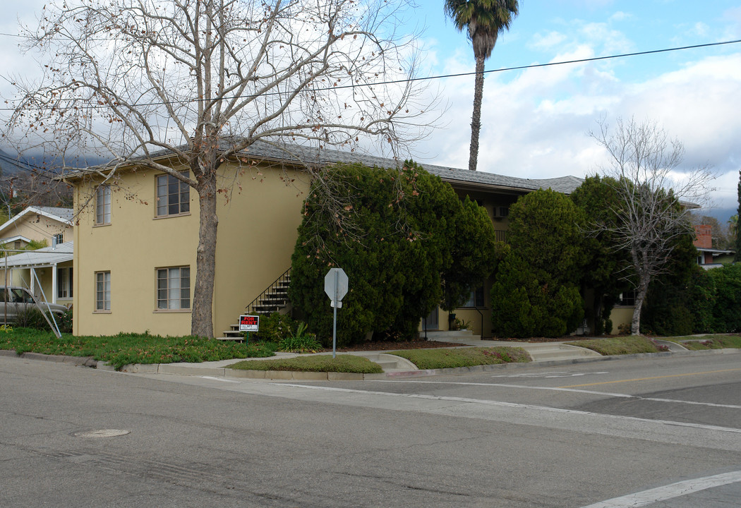 110 W Matilija St in Ojai, CA - Building Photo