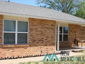 1900 Arcineiga Dr in Clovis, NM - Building Photo