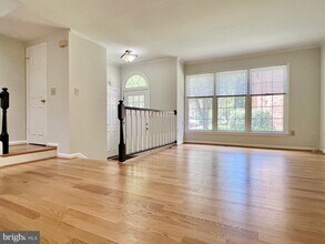 10611 Pine Haven Terrace in Rockville, MD - Building Photo - Building Photo