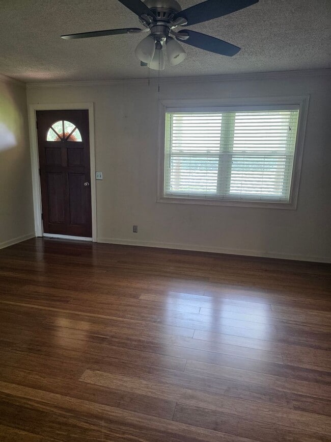 8806 SW Sundown Crk Rd in Greenville, FL - Building Photo - Building Photo