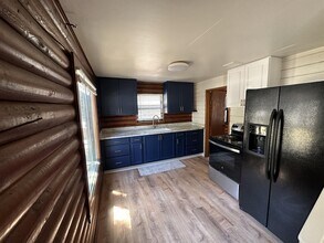 1116 Herbert Ave in South Lake Tahoe, CA - Building Photo - Building Photo