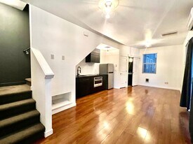 4303 SE Division St in Portland, OR - Building Photo