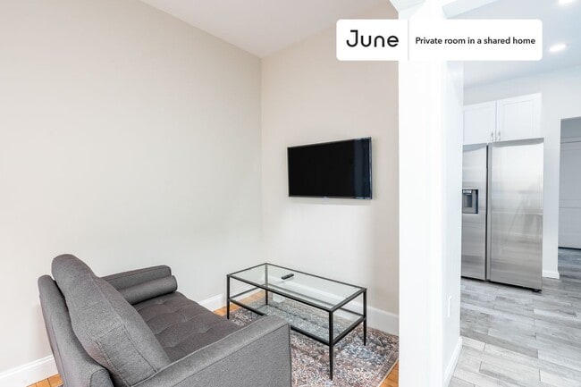 Room in Shared 2 bed/1 bath home, Unit A in Boston, MA - Foto de edificio - Building Photo
