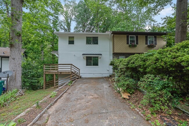 property at 2551 Park Rd