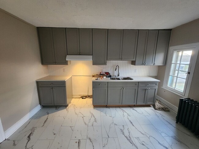 651 Lincoln Way W in Chambersburg, PA - Building Photo - Building Photo