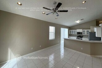 7699 Thornlee Dr in Lake Worth Beach, FL - Foto de edificio - Building Photo