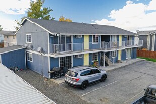 24 S Quay St. in Kennewick, WA - Building Photo