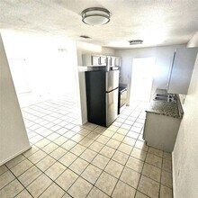 2839 Avenue J in Fort Worth, TX - Building Photo - Building Photo