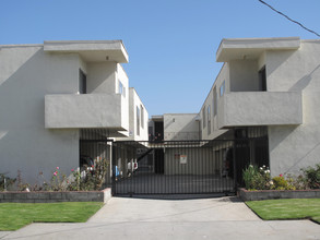 1661 W 219th St in Torrance, CA - Building Photo - Building Photo