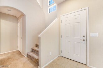 9614 Vega Carpio Ave in Las Vegas, NV - Foto de edificio - Building Photo