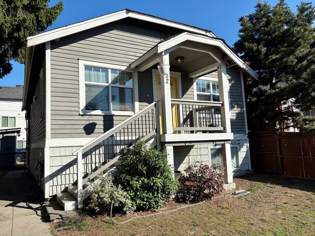 922 N 102nd St in Seattle, WA - Building Photo - Building Photo