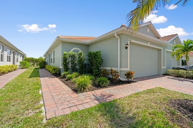 property at 3041 Royal Gardens Ave