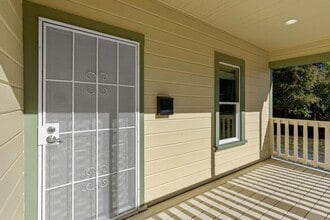 1232 Eggleston St in Napa, CA - Building Photo - Building Photo