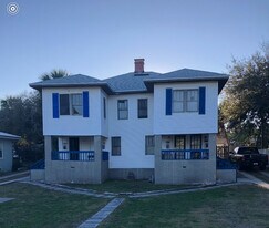 827 N Oleander Ave, Unit 1 in Daytona Beach, FL - Building Photo