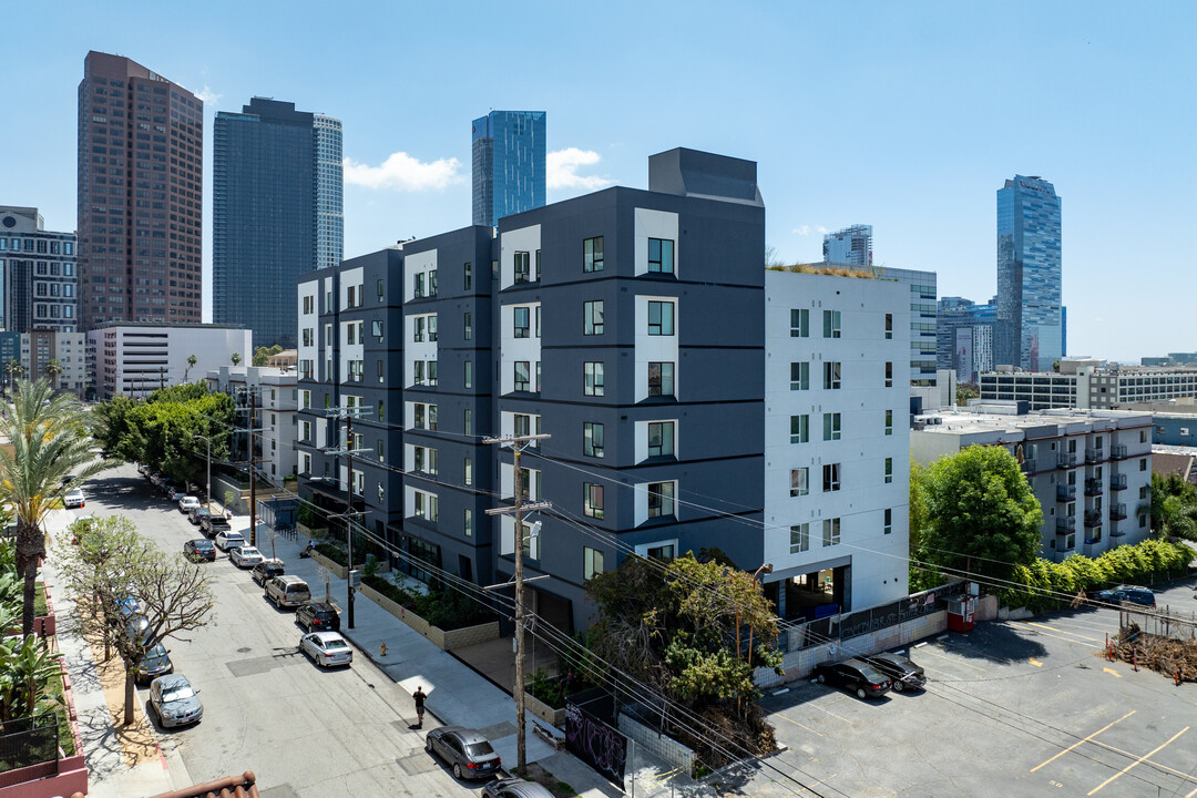 The Ingraham Apartments in Los Angeles, CA - Building Photo