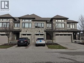 243 Grey Silo Rd in Waterloo, ON - Building Photo