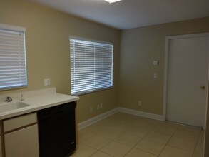 12125 Buffington Ln in Riverview, FL - Foto de edificio - Building Photo