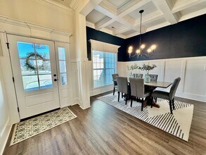 111 Park Trail Dr in Madison, AL - Foto de edificio - Building Photo