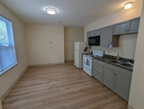 6 Summer St in Nashua, NH - Foto de edificio - Building Photo