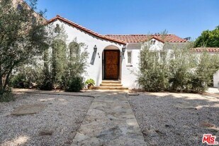 816 N McCadden Pl in Los Angeles, CA - Building Photo