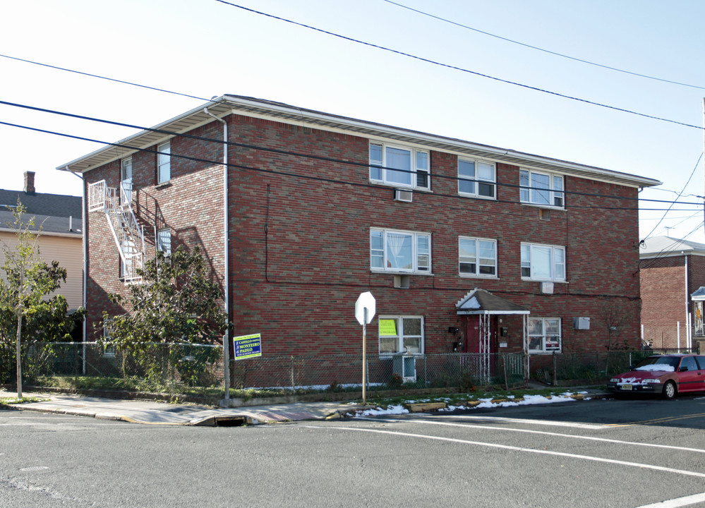 406 Spencer St in Elizabeth, NJ - Building Photo