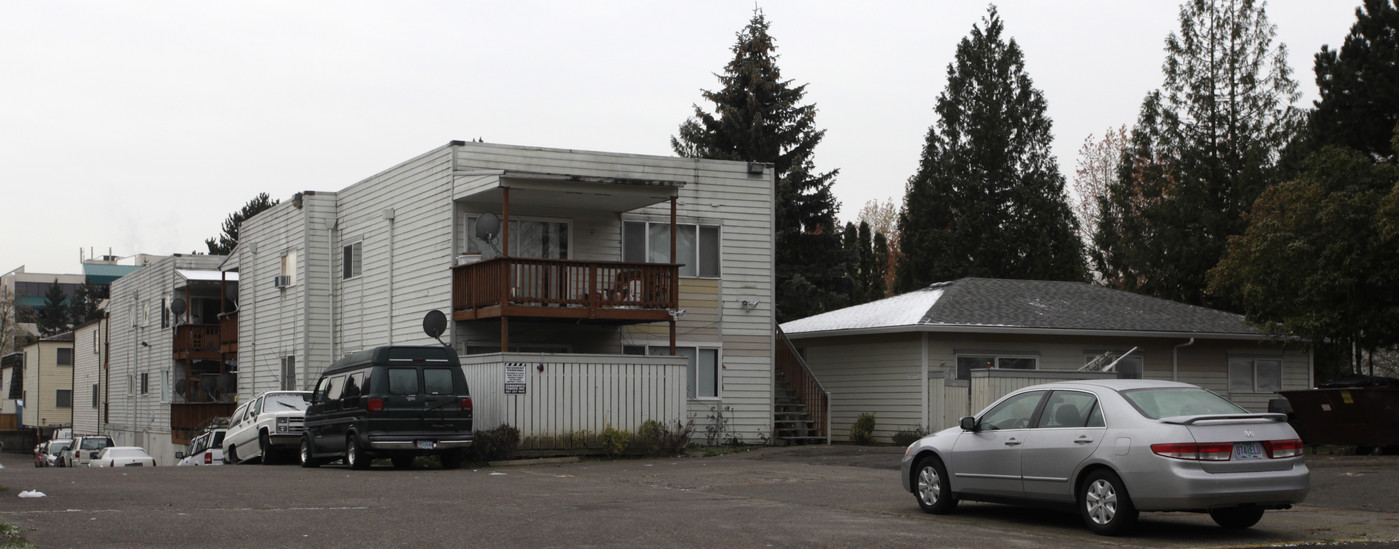 Beaverton Center Apartments in Beaverton, OR - Building Photo